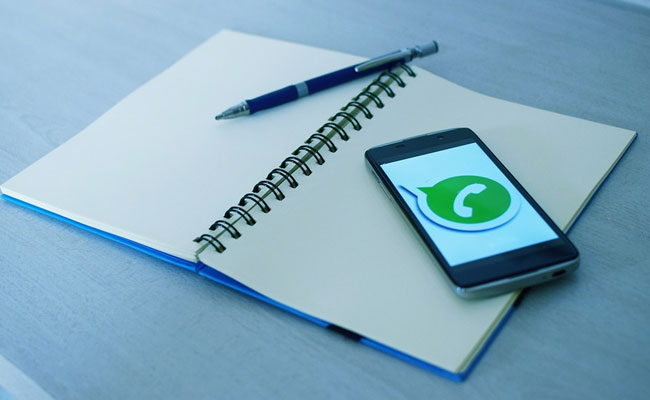 चुनाव में WhatsApp का दुरुपयोग करते हैं राजनीतिक दल: टॉप अधिकारी