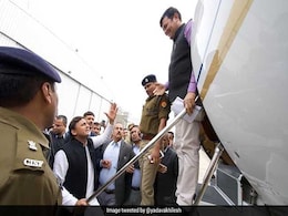 इलाहाबाद यूनिवर्सिटी के कार्यक्रम में जा रहे अखिलश यादव को लखनऊ एयरपोर्ट पर रोका गया, जानें क्या है मामला इलाहाबाद यूनिवर्सिटी के कार्यक्रम में जा रहे अखिलश यादव को लखनऊ एयरपोर्ट पर रोका गया, जानें क्या है मामला