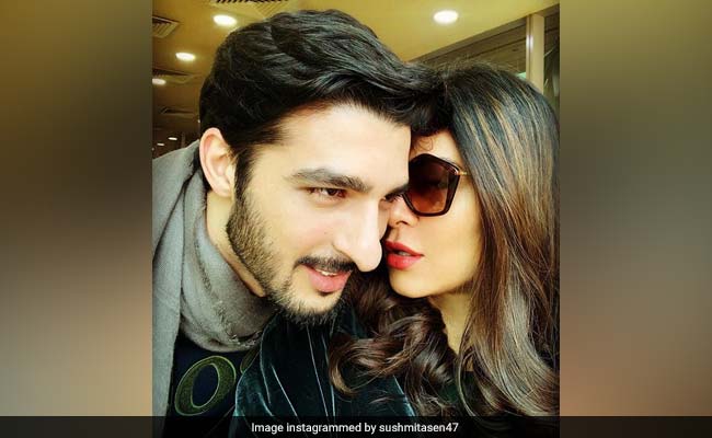 'Sush, They're Looking!': Sushmita Sen Posts Loved-Up Pic With Rohman Shawl