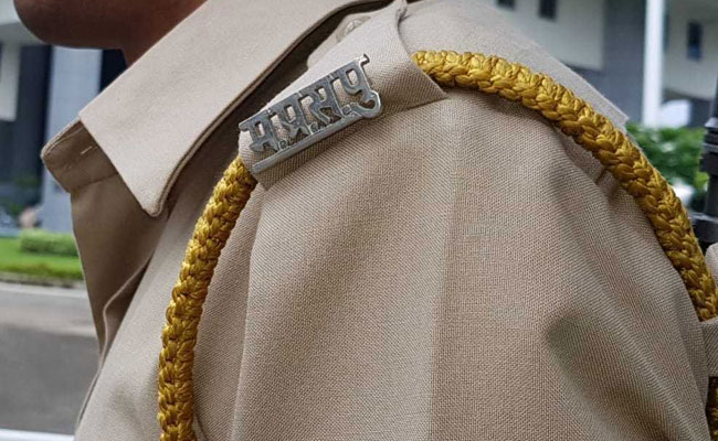 2 Police Constables Arrested For Looting Rs 14 Lakh From Indore Bus Driver