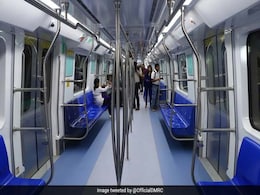 जम्मू-कश्मीर से धारा 370 हटाए जाने के बाद दिल्ली मेट्रो में हाई अलर्ट जारी, चाक-चौबंद की गई सुरक्षा व्यवस्था जम्मू-कश्मीर से धारा 370 हटाए जाने के बाद दिल्ली मेट्रो में हाई अलर्ट जारी, चाक-चौबंद की गई सुरक्षा व्यवस्था