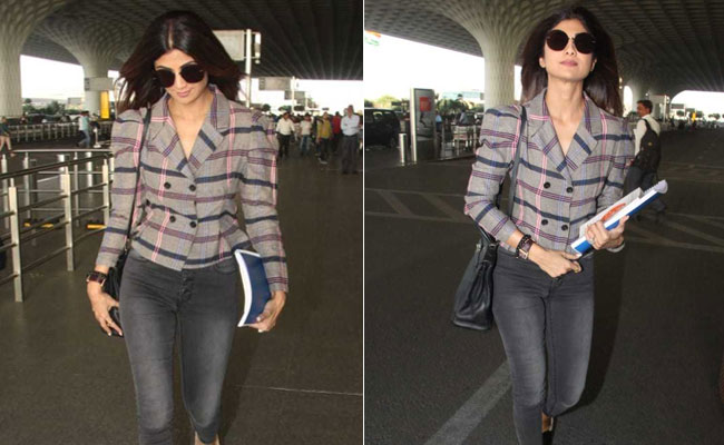 Team Your Denim With A Check Blazer Like Shilpa Shetty. 5 Chic Options