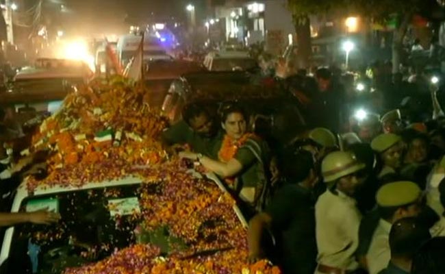 Priyanka Gandhi Visits Hanuman Temple In Ayodhya, Avoids Disputed Site