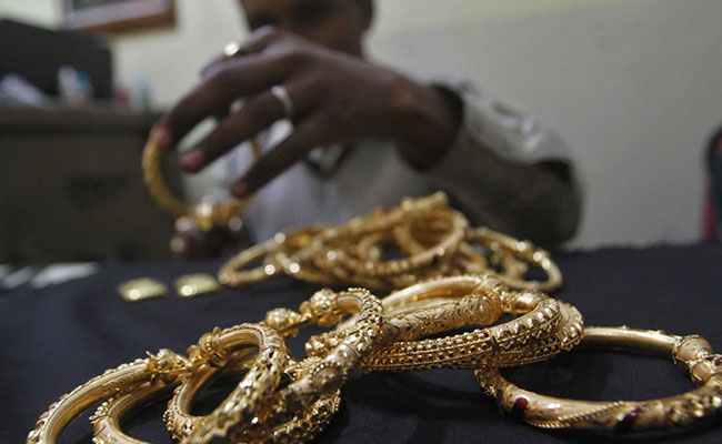 Gold Worth Over Rs 1 Crore, $10,000 In Cash Seized At Chennai Airport