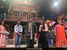 भोजपुरी गाने पर कपिल शर्मा ने किया डांस, निरहुआ-खेसारी संग कुछ ऐसे जमाया रंग, देखें Video भोजपुरी गाने पर कपिल शर्मा ने किया डांस, निरहुआ-खेसारी संग कुछ ऐसे जमाया रंग, देखें Video