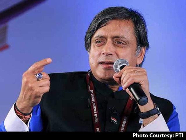 जयराम रमेश और सिंघवी के बाद अब शशि थरूर ने की PM मोदी की तारीफ, बोले- मैं 6 साल से...