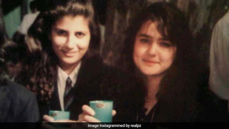 शाहरुख खान के साथ डेब्यू, बॉबी देओल के साथ ब्लॉकबस्टर, बॉलीवुड की डिम्पल गर्ल की 7 फोटो- छठी पर बार-बार करेंगे क्लिक