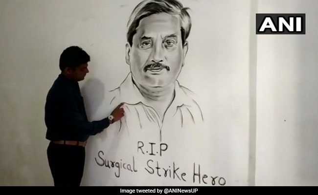 With 6-Foot Charcoal Portrait, UP Artist Pays Tribute To Manohar Parrikar