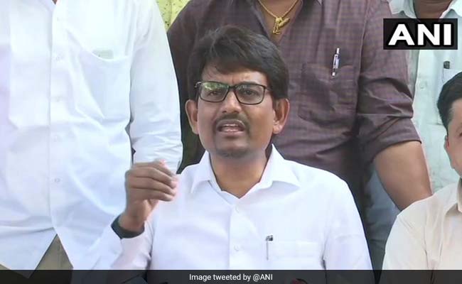 Alpesh Thakor Dispels Speculations, Says "With Congress Only"