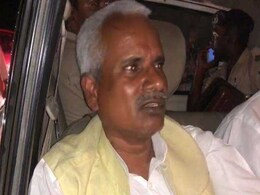 औरंगाबाद से महागठबंधन प्रत्याशी उपेंद्र प्रसाद सड़क दुर्घटना में घायल, हत्या की साजिश का लगाया आरोप औरंगाबाद से महागठबंधन प्रत्याशी उपेंद्र प्रसाद सड़क दुर्घटना में घायल, हत्या की साजिश का लगाया आरोप