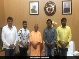 अखिलेश यादव के खिलाफ चुनाव लड़ेंगे भोजपुरी स्टार निरहुआ, BJP ने आजमगढ़ से दिया टिकट अखिलेश यादव के खिलाफ चुनाव लड़ेंगे भोजपुरी स्टार निरहुआ, BJP ने आजमगढ़ से दिया टिकट