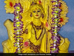 Sheetla Ashtami 2025 : शीतला अष्टमी में क्यों खाते हैं बासी खाना, यहां जानिए महत्व Sheetla Ashtami 2025 : शीतला अष्टमी में क्यों खाते हैं बासी खाना, यहां जानिए महत्व