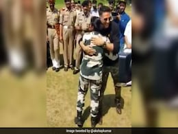 <i>Kesari</i>: Akshay Kumar Gets To Try Out His Kickboxing Skills With BSF Jawans <i>Kesari</i>: Akshay Kumar Gets To Try Out His Kickboxing Skills With BSF Jawans