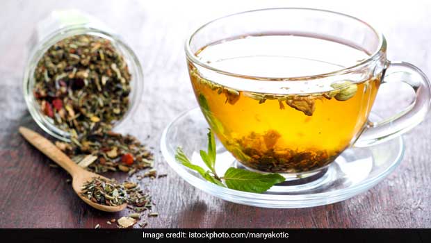 Gas And Bloating Bothering You? Drink This 3-Ingredient Ayurvedic Concoction