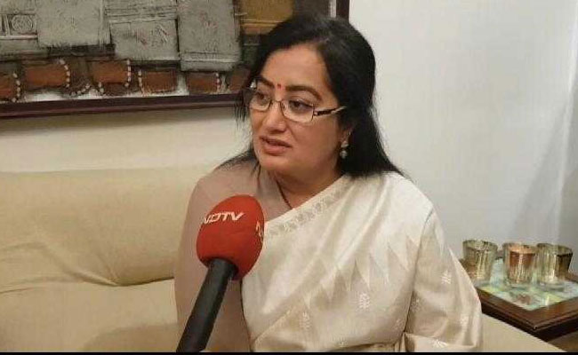 Actor Ambareesh's Wife Sumalatha Gets BJP Backing In Karnataka's Mandya