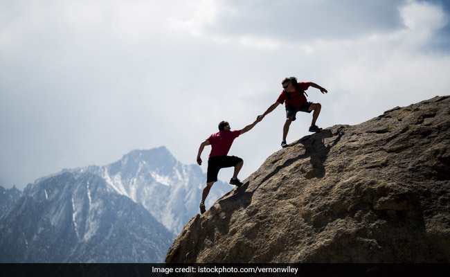 People On Twitter Share The Kindest Things Strangers Have Done For Them