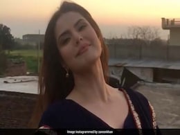 Zareen Khan ने भोजपुरी सॉन्ग पर ढाया कहर, खूब देखा जा रहा है Video Zareen Khan ने भोजपुरी सॉन्ग पर ढाया कहर, खूब देखा जा रहा है Video