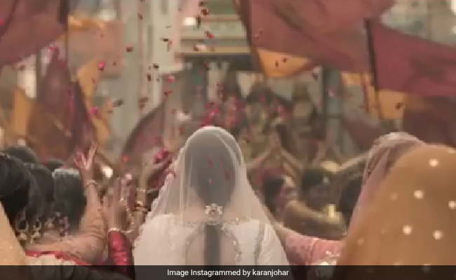 'कलंक' का पहला सॉन्ग 'घर मोरे परदेसिया...', कुछ यूं दिखा बैकग्राउंड लुक- देखें Video