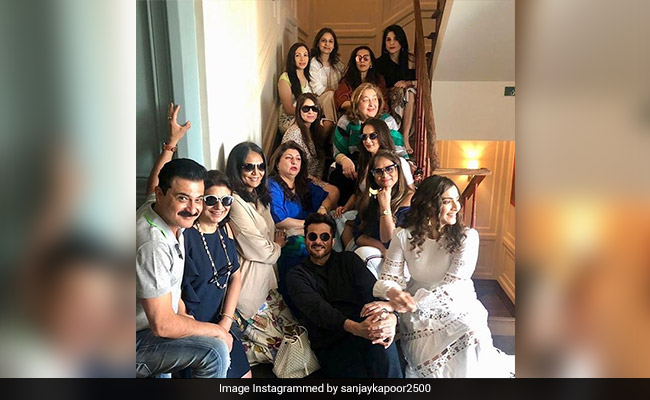 अनिल कपूर ने इस अंदाज में मनाया पत्नी सुनीता कपूर का बर्थडे, तस्वीरें और वीडियो Viral