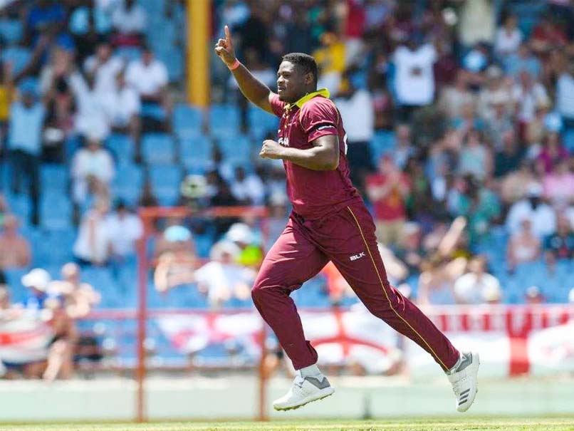 WI vs Eng, 5th ODI: आखिरी वनडे में विंडीज की 7 विकेट से जीत, लेकिन यह आखिर क्या हुआ