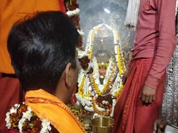 विंग कमांडर अभिनंदन की सकुशल वापसी के लिए कुमार विश्वास ने किया बजरंगबली का वंदन विंग कमांडर अभिनंदन की सकुशल वापसी के लिए कुमार विश्वास ने किया बजरंगबली का वंदन