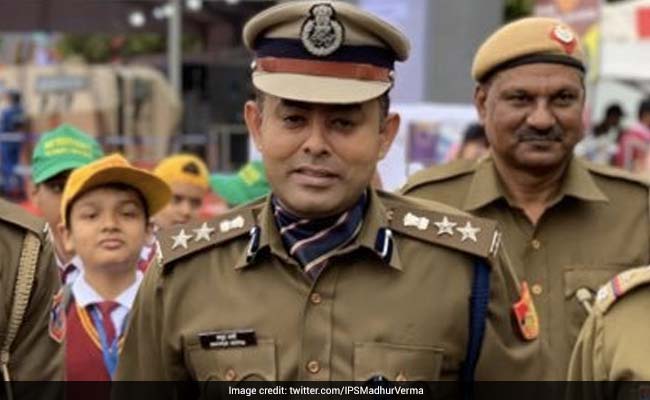 Traffic Inspector Alleges Delhi Top Cop Thrashed Him For Stopping His Car