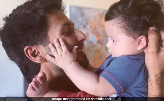 Viral: Pic Of Shahid Kapoor With 'Sun' Zain. Seen Yet?