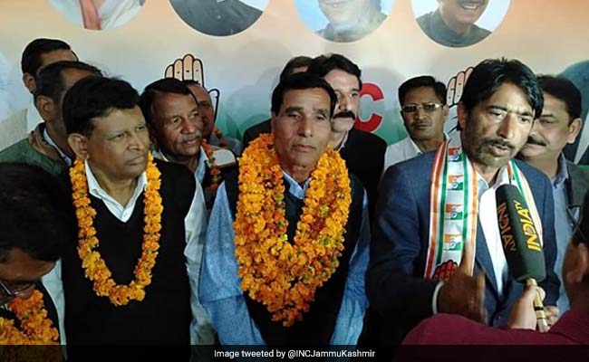 BSP State General Secretary, 16 Others Join Congress In Jammu