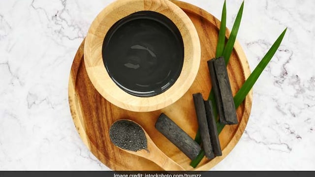 Activated charcoal can help you have a clear skin