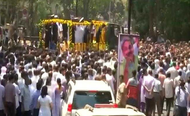 Thousands Throng Panaji Streets To Pay Last Respects To Manohar Parrikar