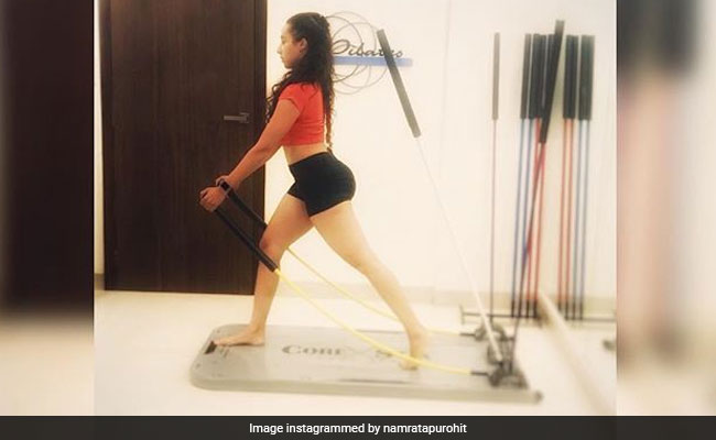 Pilates Trainer Namrata Purohit Trying Hard To Balance On CoreStix Is The Best Fitspiration You Can Get Today