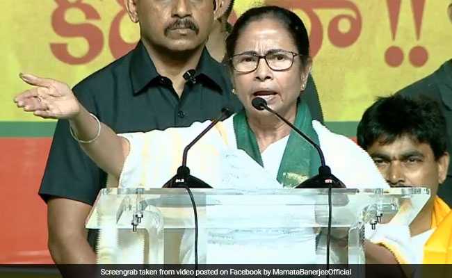 'स्पीड ब्रेकर' दीदी वाले कमेंट पर ममता बनर्जी का पलटवार, पीएम मोदी को कहा 'एक्सपायरी बाबू'