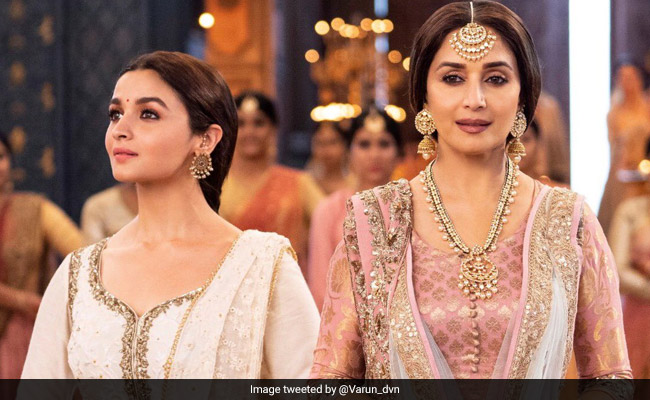 <I>Kalank</i> Song <I>Ghar More Pardesiya</i>: Alia Bhatt Dances For The Toughest Ever Audience - Madhuri Dixit