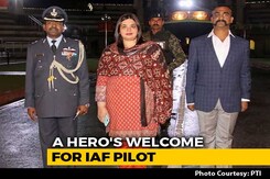 India Cheers Return Of Air Force Pilot Abhinandan Varthaman India Cheers Return Of Air Force Pilot Abhinandan Varthaman