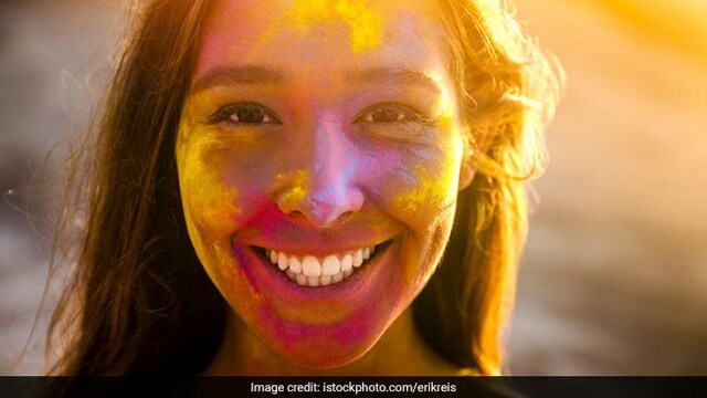 Happy Holi 2020: Use natural Holi colours to avoid damage to skin and hair