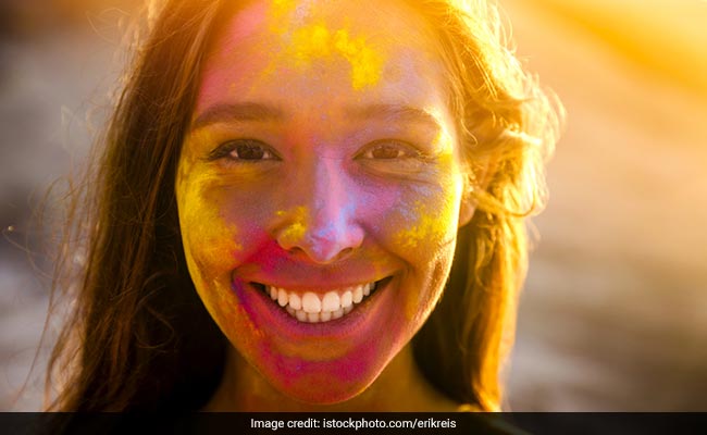 Happy Holi 2020: Use natural Holi colours to avoid damage to skin and hair