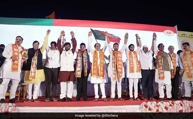 '56 पार्टियां बनाम 56 इंच का सीना': संयुक्त रैली में बीजेपी-शिवसेना का विपक्ष पर हमला