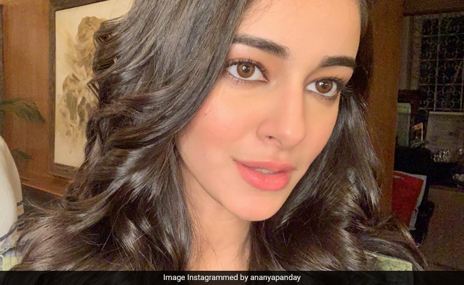 Ananya Panday Teases The Internet (Again) With An ROFL Post