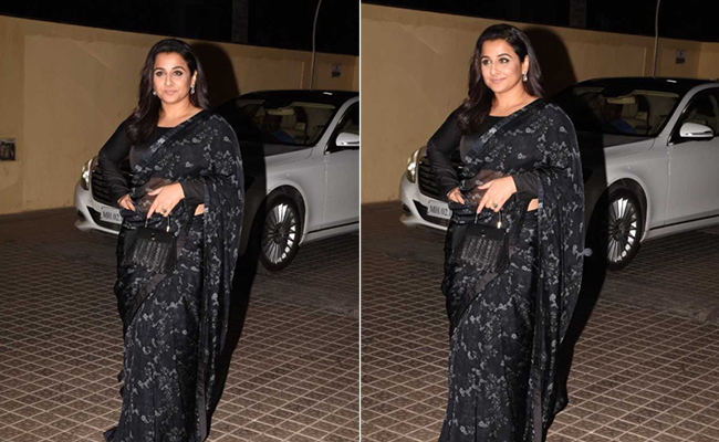Be A Classic Beauty In A Black <i>Saree</i> Like Vidya Balan. 5 Chic Options