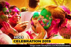 Foreign Tourists Celebrate Holi In Delhi Foreign Tourists Celebrate Holi In Delhi
