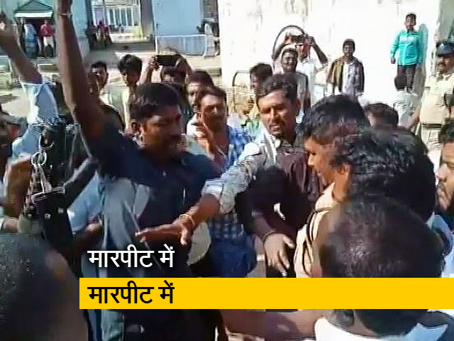 TDP और YSR कांग्रेस के कार्यकर्ताओं मेंं मारपीट में उम्मीदवार घायल,हवाई फायरिंग