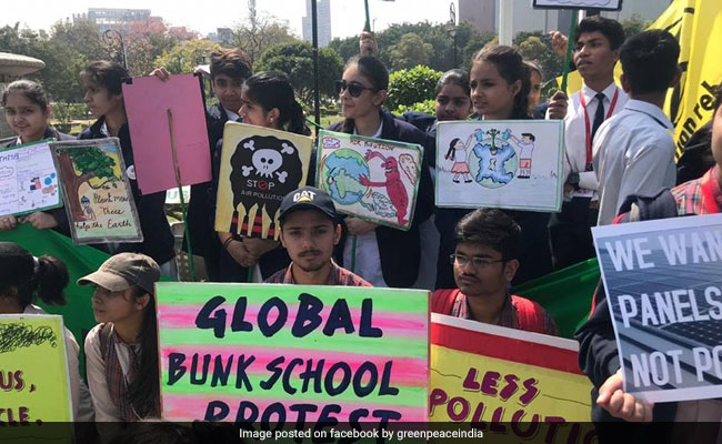 In Pics: Students In Delhi NCR Join 'Fridays For Future' Climate Change Protest