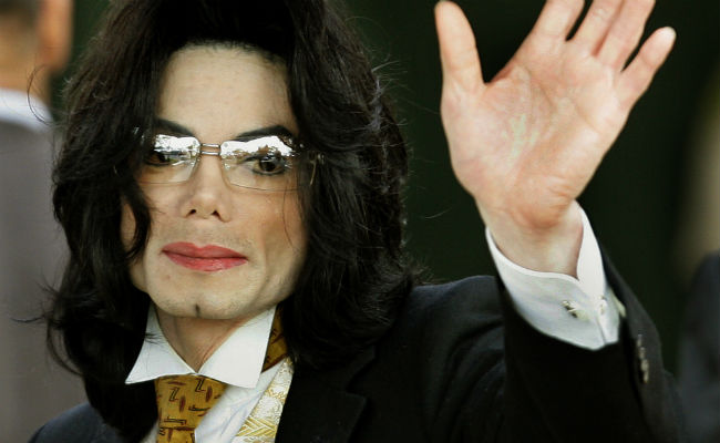 Michael Jackson Fans Sue Alleged Abuse Victims In French Court