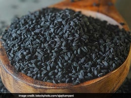 डाइटीशियन से जानिए कलौंजी के बीज ग्लोइंग स्किन और शुगर मरीज के लिए क्यों है फायदेमंद डाइटीशियन से जानिए कलौंजी के बीज ग्लोइंग स्किन और शुगर मरीज के लिए क्यों है फायदेमंद