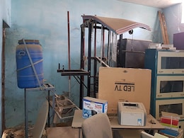 आदर्श ग्राम : ...जब भूखे-प्यासे गांव में मंत्री जी ने देख डाला जिम का सपना आदर्श ग्राम : ...जब भूखे-प्यासे गांव में मंत्री जी ने देख डाला जिम का सपना