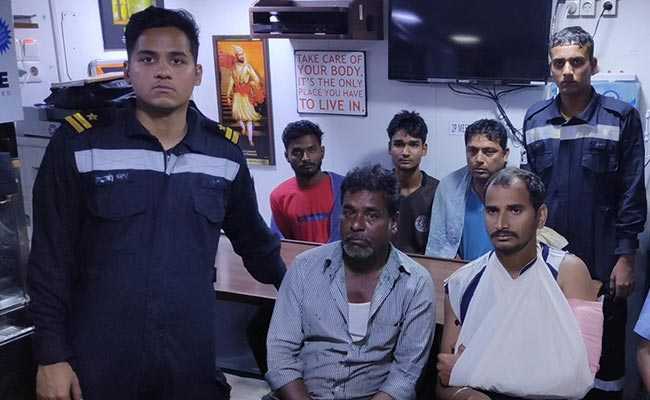 6 Rescued, 1 Missing As Boat Capsizes Off Coast In Mumbai