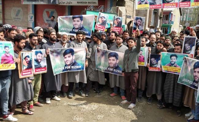 Outraged Srinagar Protests Against Custodial Death Of School Principal