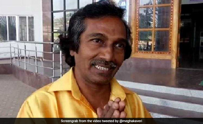 Lok Sabha 2019: ये नेता चुनाव जीतने पर हर महीने बांटेगा 10 लीटर शराब, परिवार को देगा 25 हजार रुपये