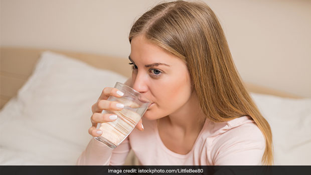 गुनगुना पानी पीने के फायदे जान चौंक जाएंगे आप