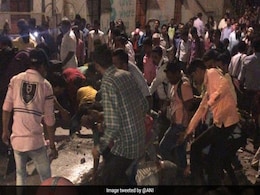 Mumbai Bridge Collapse: मुंबई के छत्रपति शिवाजी टर्मिनस के पास फुटओवर ब्रिज गिरा, 6 की मौत, 33 घायल Mumbai Bridge Collapse: मुंबई के छत्रपति शिवाजी टर्मिनस के पास फुटओवर ब्रिज गिरा, 6 की मौत, 33 घायल